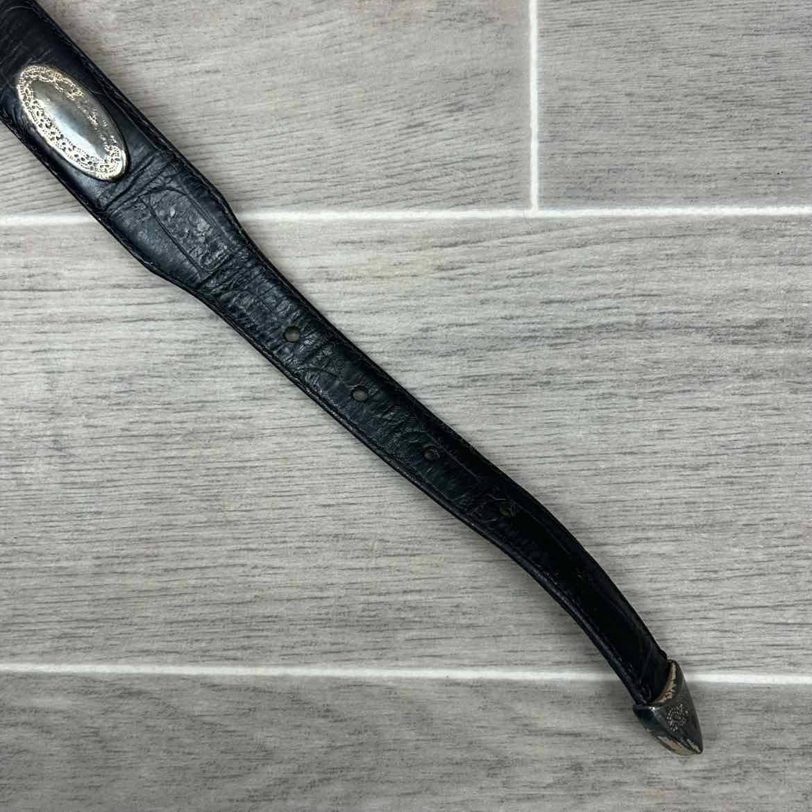Belt, Size Small (has blemishes)