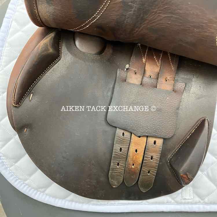 2011 Antares Close Contact Jump Saddle, 16.5" Seat, 1D Flap, Medium Wide Tree, Foam Panels, Buffalo Leather