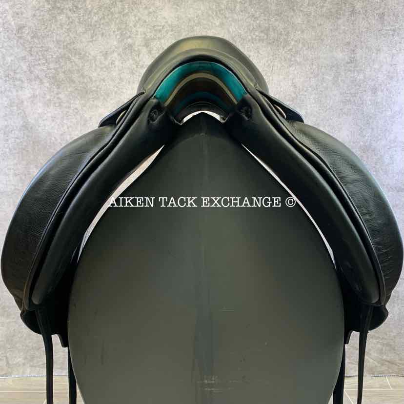 **SOLD** 2015 Voltaire Adelaide Monoflap Dressage Saddle, 17.5" Seat, 3 Flap, Medium Wide Tree, Foam FIN Panels, Full Buffalo Leather