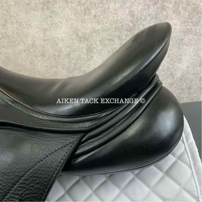 2006 Schleese Wave Dressage Saddle, 18" Seat, Adjustable AdapTree, Wool Flocked Panels