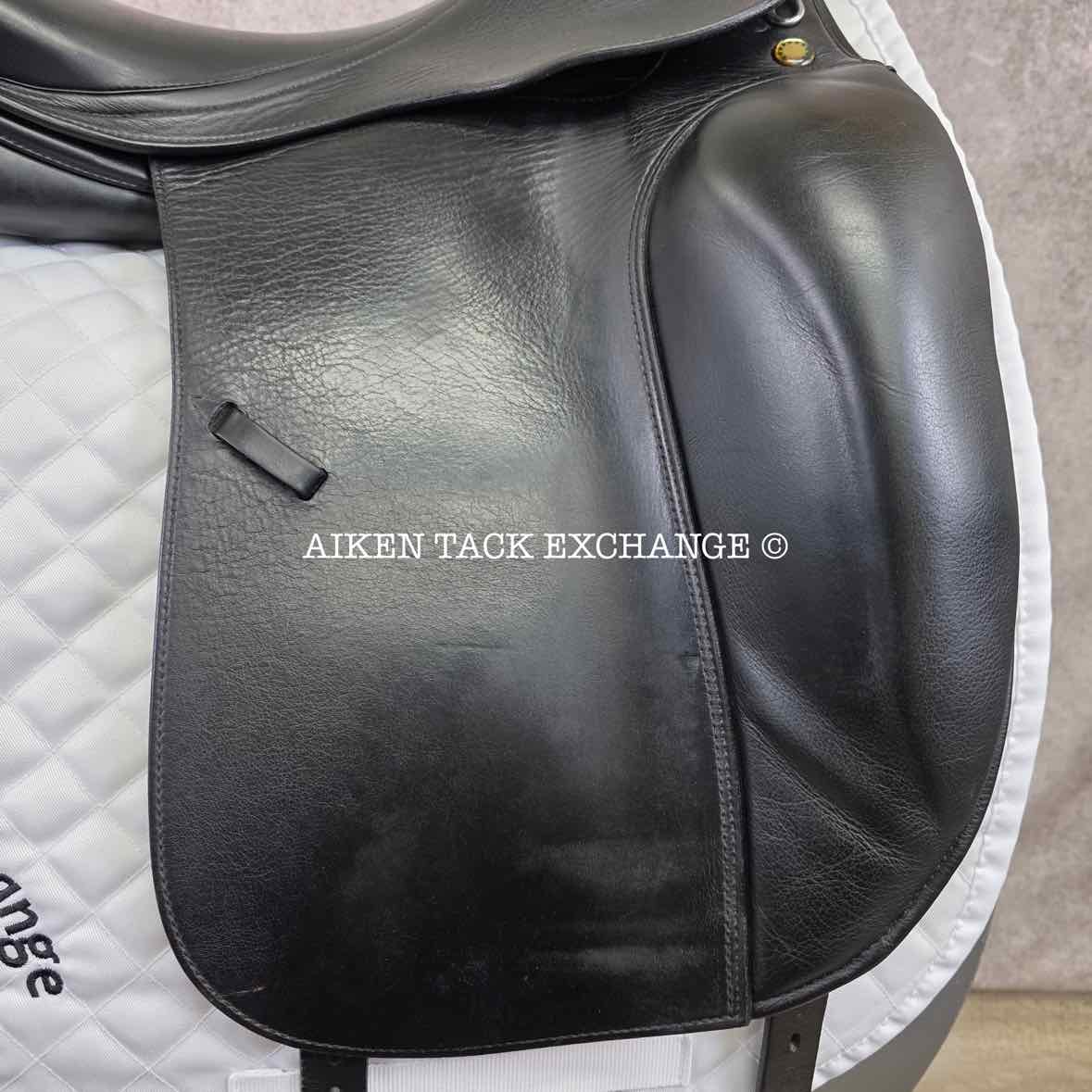 **On Trial** 2006 Prestige Dressage 2000 Saddle, 18" Seat, 35 Tree - MW, Wool Flocked Panels