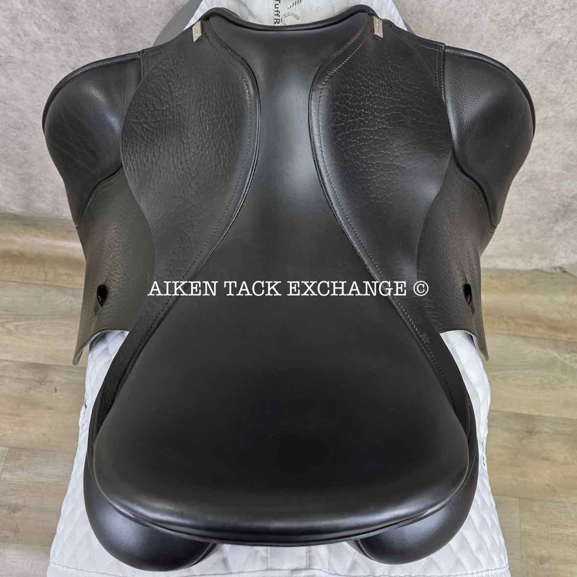 Anky Salinero Dressage Saddle, 18" Seat, Adjustable Tree - Changeable Gullet, Wool Flocked Panels