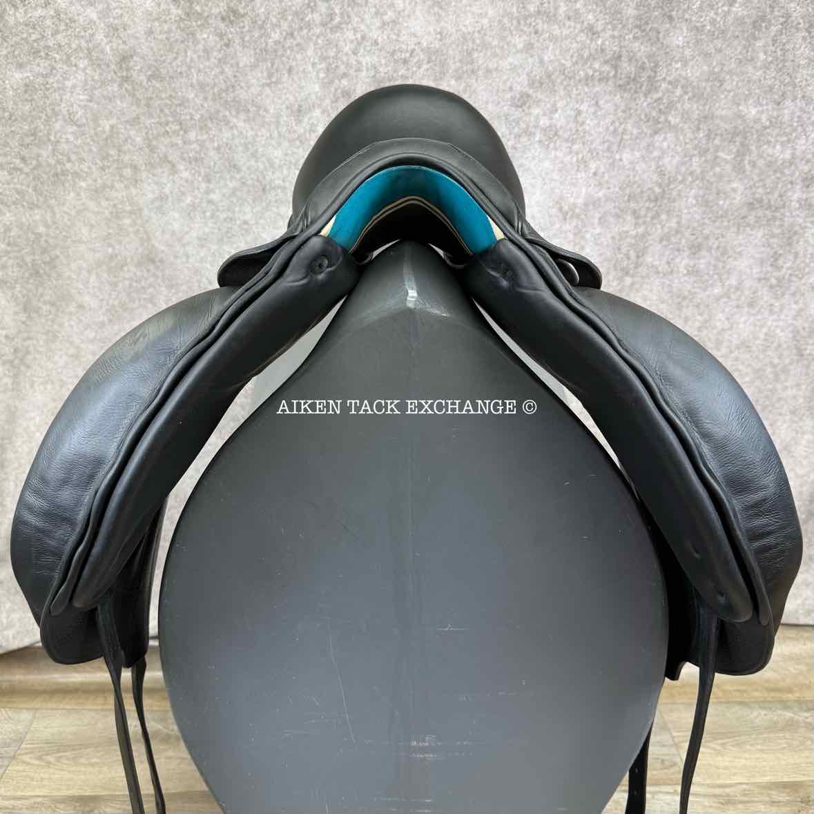 2017 Voltaire Adelaide Monoflap Dressage Saddle, 18" Seat, 3A Flap, W/XW Tree, Foam XFIN Panels, Full Buffalo Leather