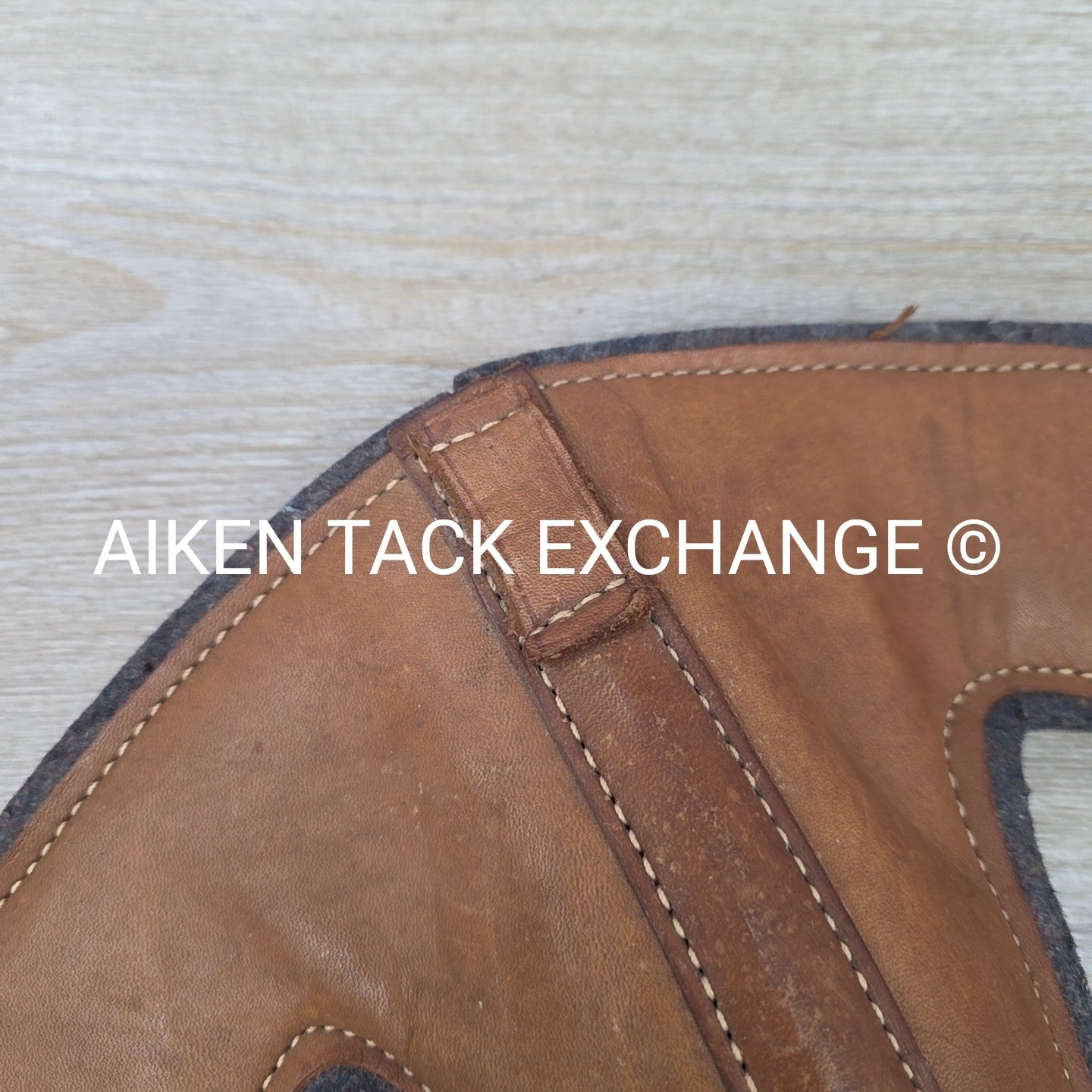 Maycraft Felt & Leather Trailer Head Bumper