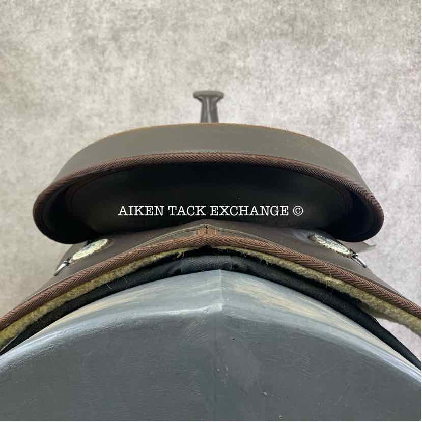 Wintec Western Saddle, 17" Seat, Regular Tree - Semi QH Bars