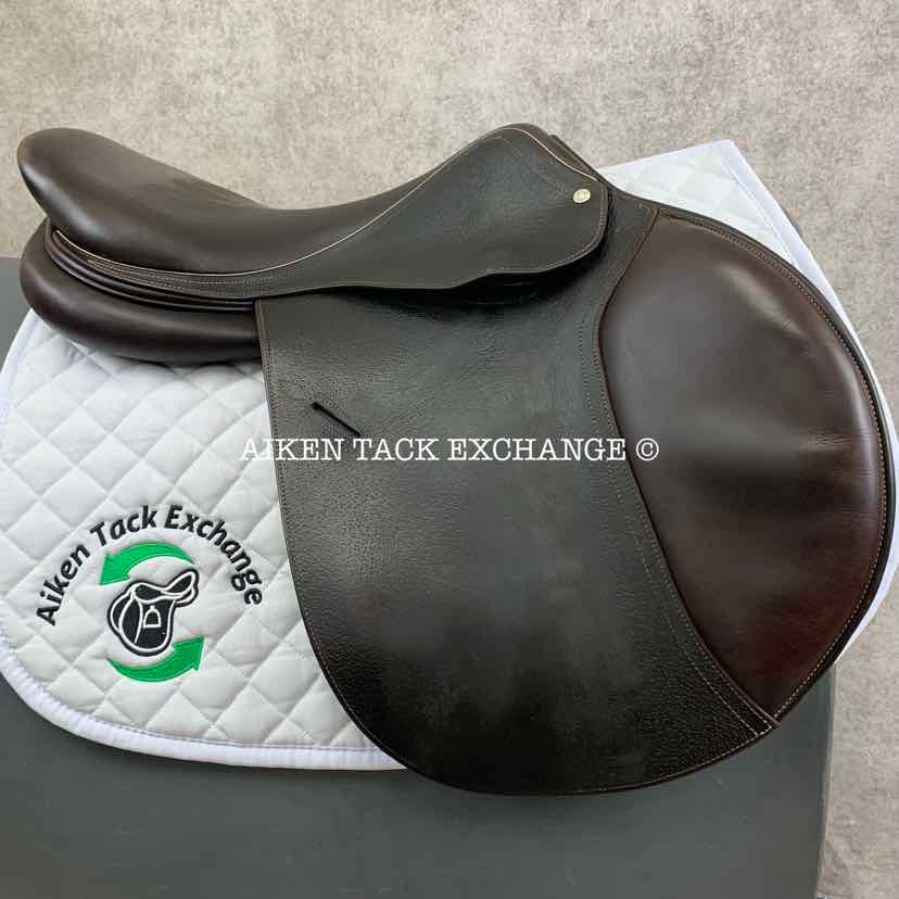 **SOLD** 2010 Arc De Triomphe Gazelle Close Contact Jump Saddle, 18" Seat, 3AV Flap - Forward, Medium Tree, Foam Panels