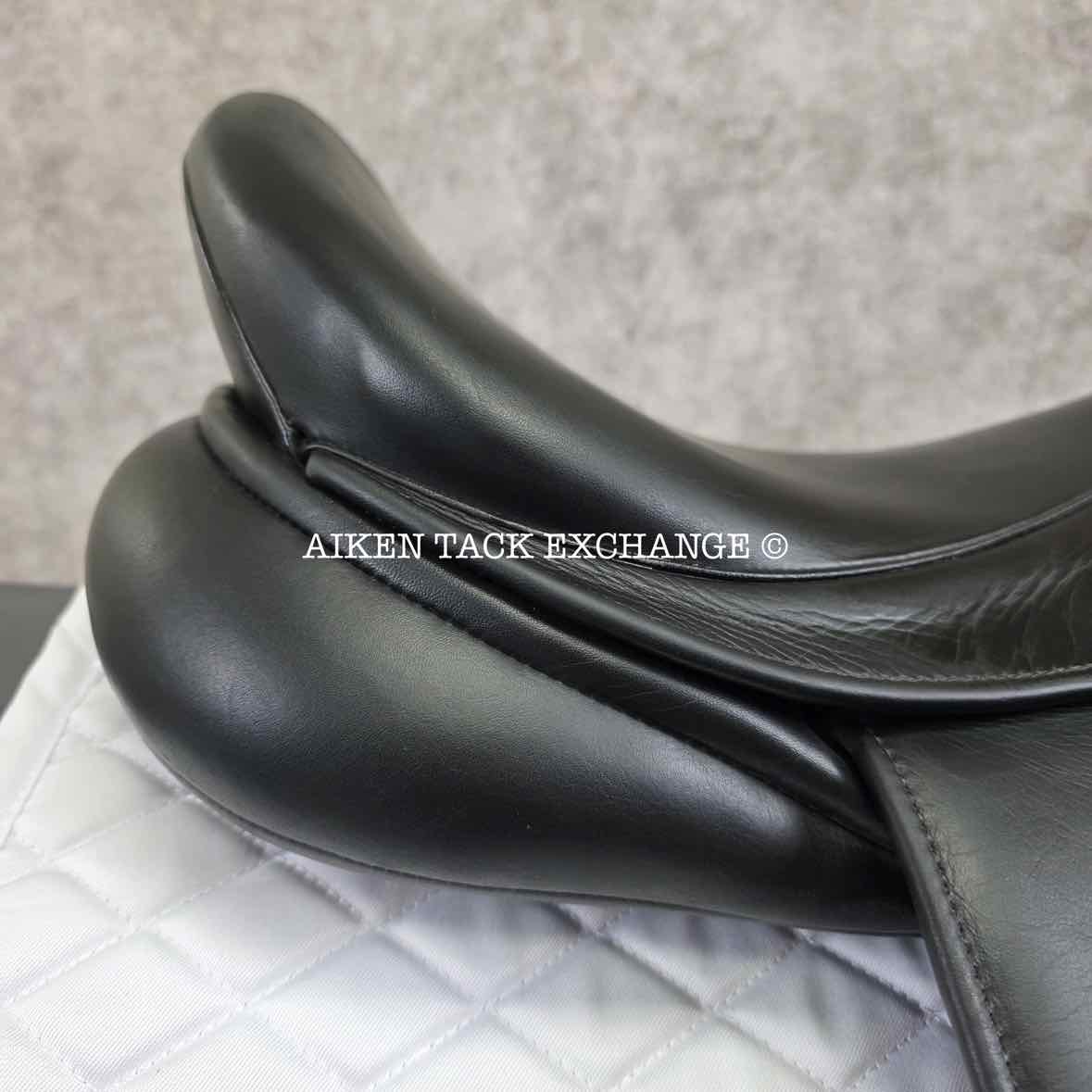 **On Trial** Marcel Toulouse Verona Monoflap Dressage Saddle, 17.5" Seat, MW/W Tree, Wool Flocked Panels
