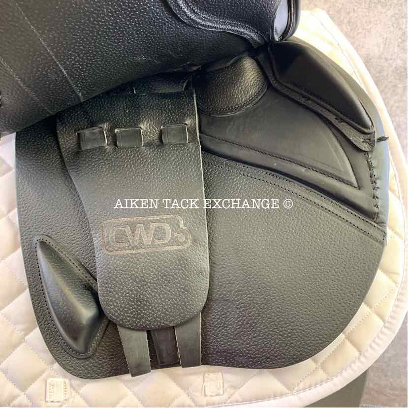 **SOLD** 2021 CWD SE06 Close Contact Jump Saddle, 18" Seat XTR, 4C Flap, Medium Tree, Foam Panels, Buffalo Leather