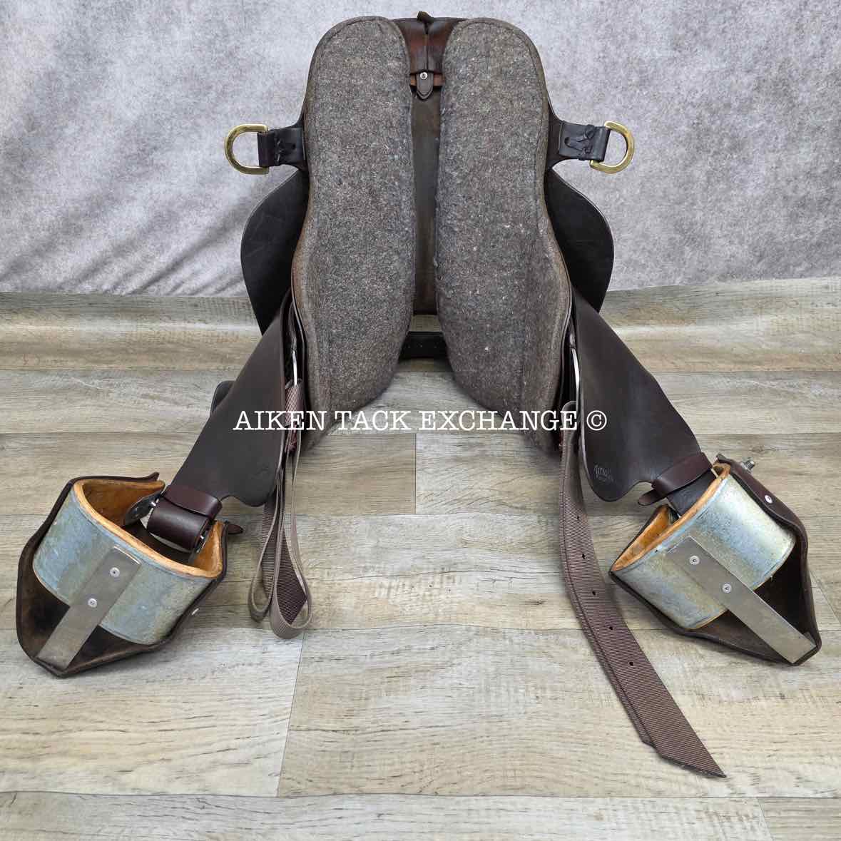 2002 Tucker 159 Endurance Trail Saddle, 16.5" Seat, Medium Tree - Semi QH Bars