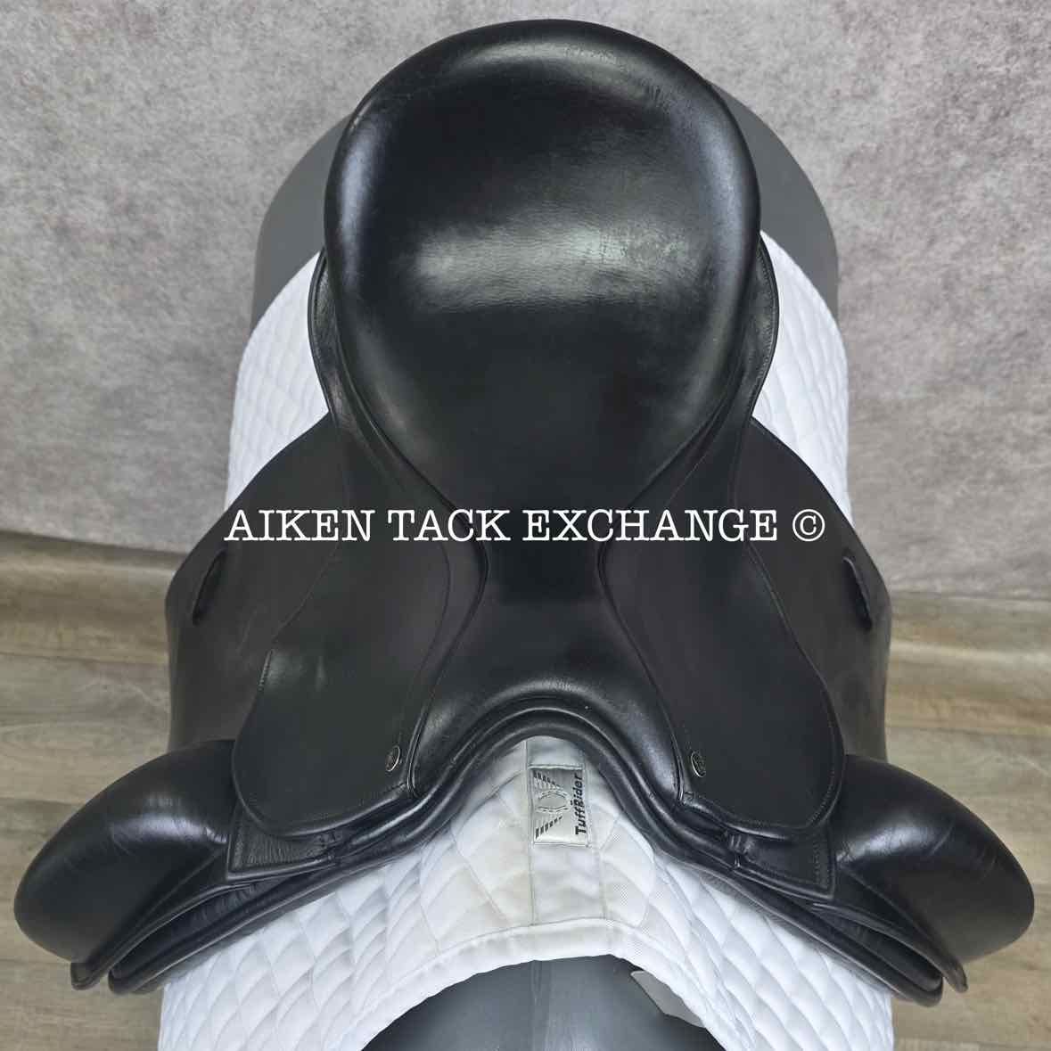 2005 County Fusion Dressage Saddle, 17.5" Seat, Medium Tree, Wool Flocked Panels