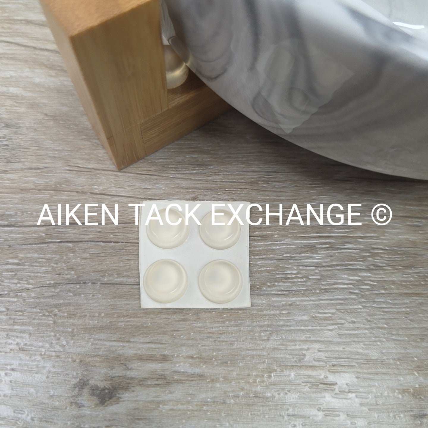 Elevated Ceramic Pet Feeder