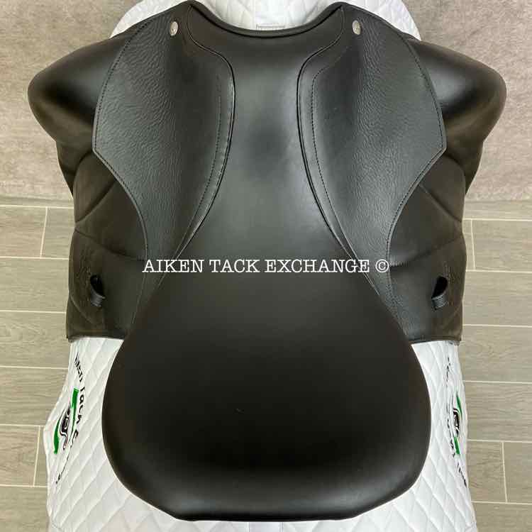 **SOLD** 2015 Voltaire Adelaide Monoflap Dressage Saddle, 17" Seat, 2A Flap, Medium Wide Tree, XFIN Panels, Full Buffalo Leather