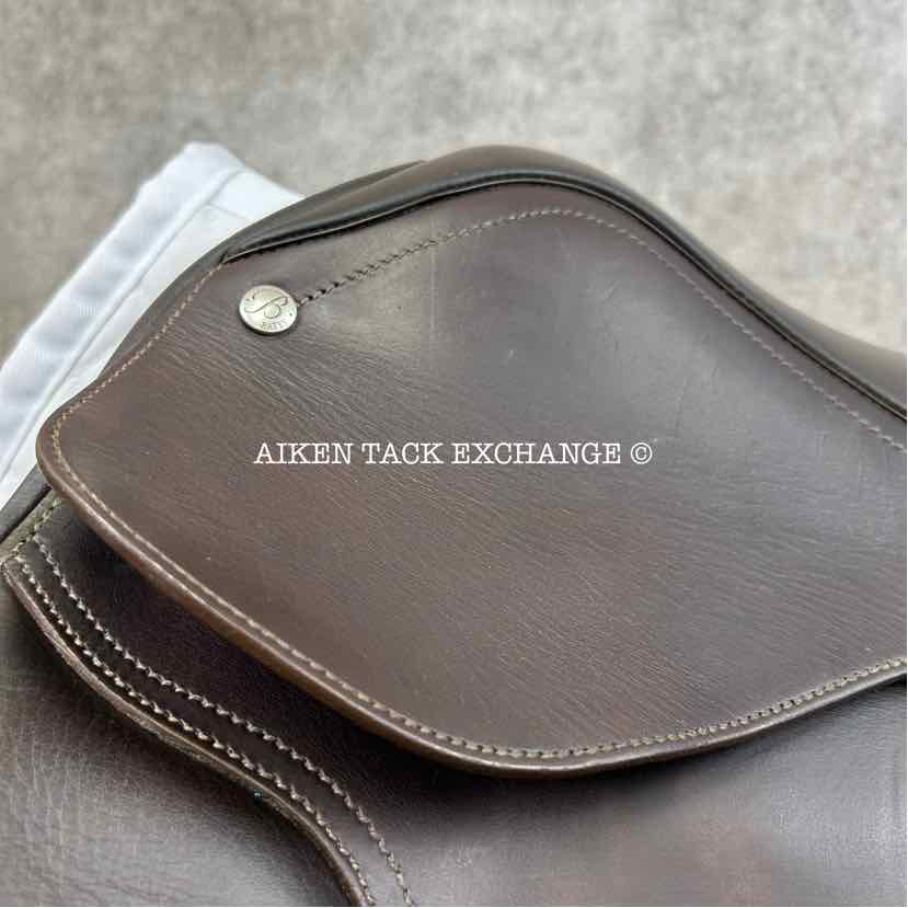 **SOLD** 2020 Bates VSD All Purpose Saddle with HART, 17.5" Seat, Adjustable Tree - Changeable Gullet, CAIR Panels