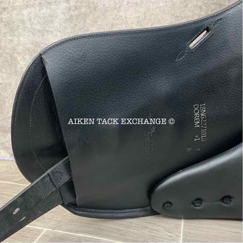 **SOLD** 2018 Equipe Oracle Monoflap Dressage Saddle, 18" Seat, Medium Wide Tree, Foam Panels