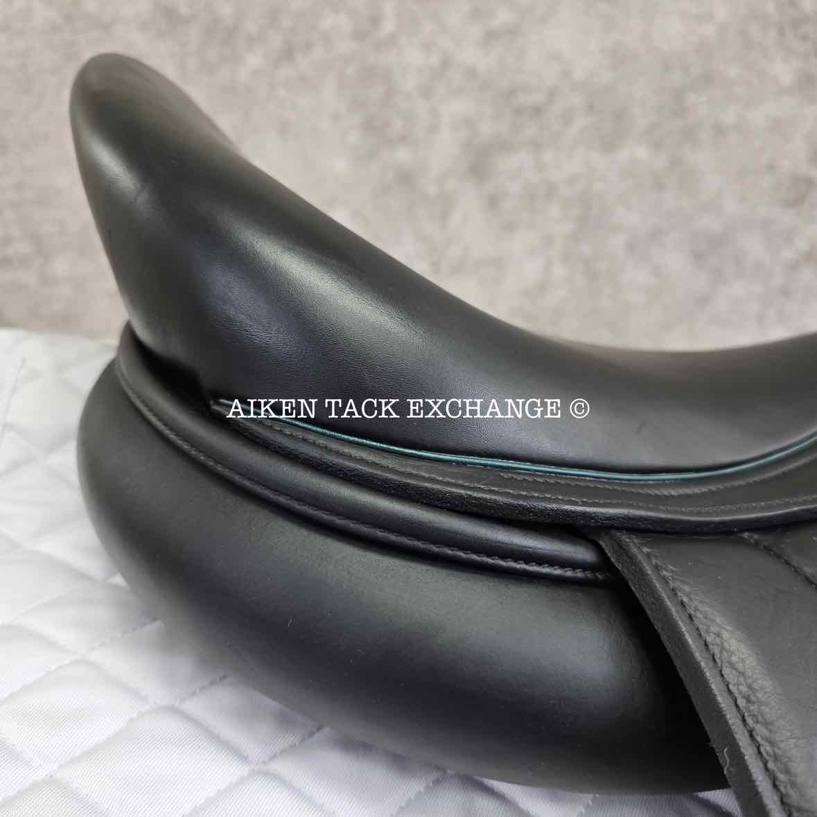 **On Trial** 2013 Devoucoux Makila Monoflap Dressage Saddle, 18" Seat, 3A Flap, M/MW Tree, Foam Panels, Full Buffalo Leather