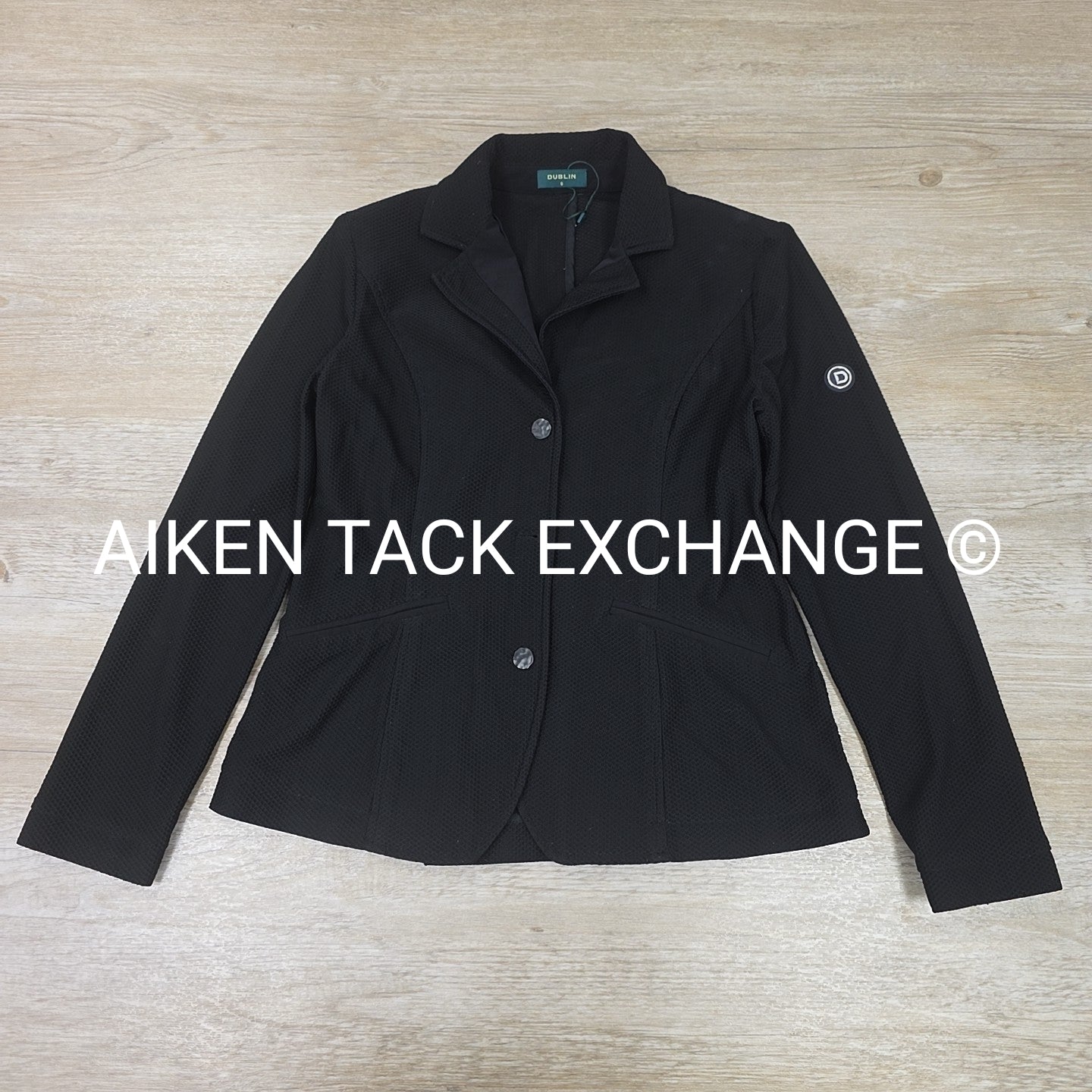 Dublin Mesh Show Coat, Women's 6 (missing 1 button)