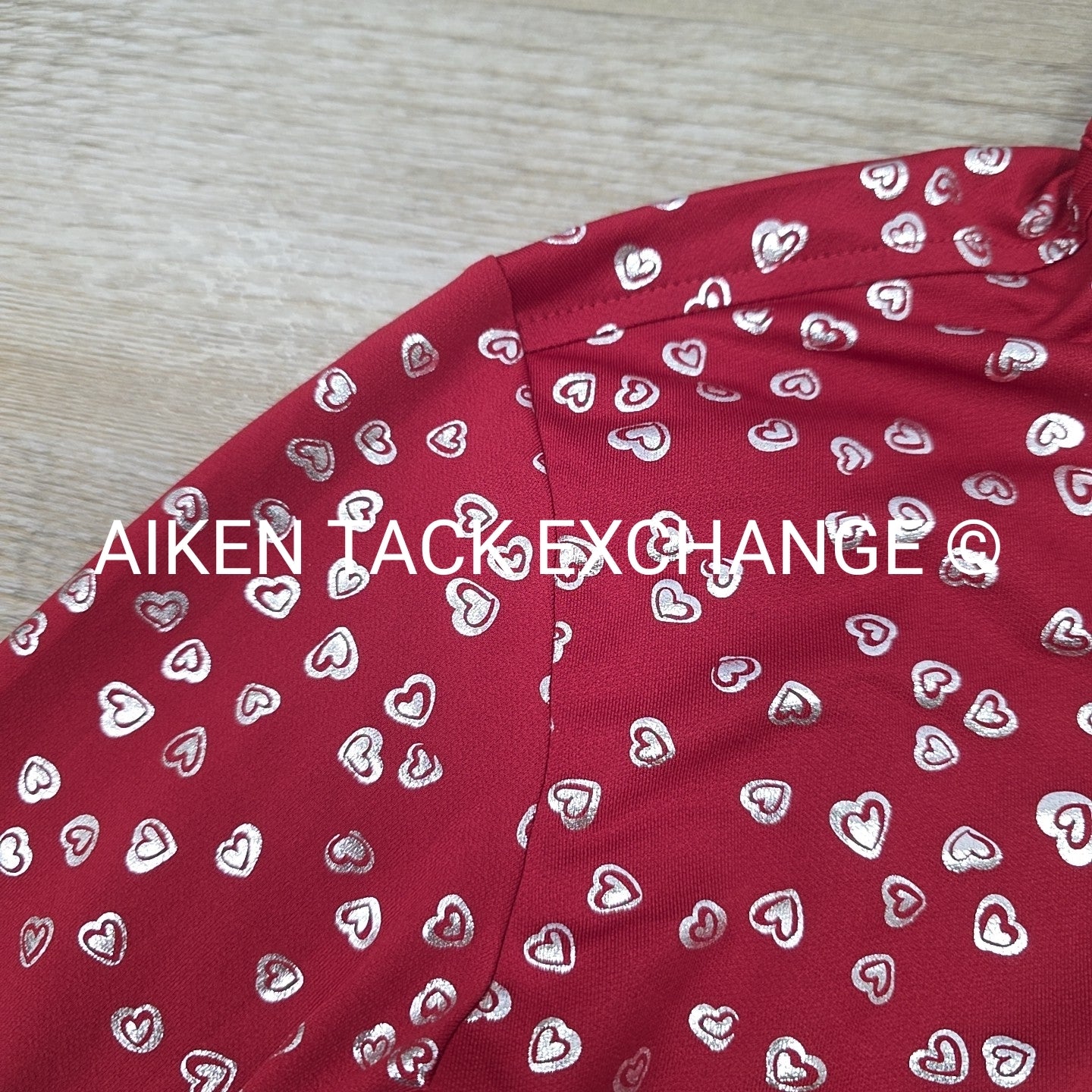 San Soleil SPF Sun Shirt, Red with Silver Hearts, Women's Size Medium