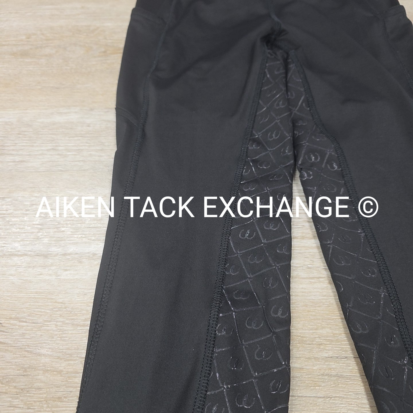 Ovation Aerowick Silicone Grip Full Seat Tights, Size Medium