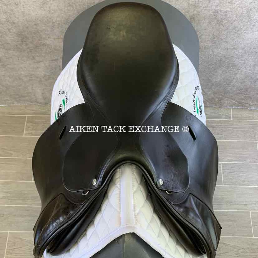 2004 Butet L-Seat (Semi Deep) Close Contact Jump Saddle, 18" Seat, 2.25 Flap, Medium Tree, Foam Panels