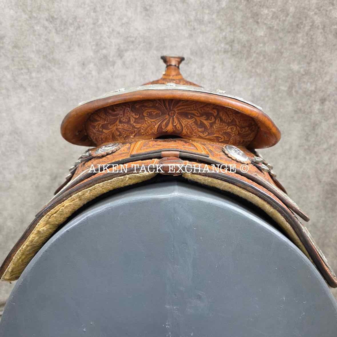 Dale Chavez Western Saddle, 16" Seat, Regular Tree - Semi QH Bars, Comes with Matching Bridle