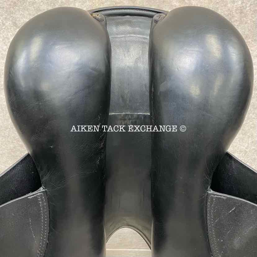 **SOLD** 2000 Prestige Dressage 2000 Saddle, 17.5" Seat, 34 Tree - Medium Wide, Wool Flocked Panels