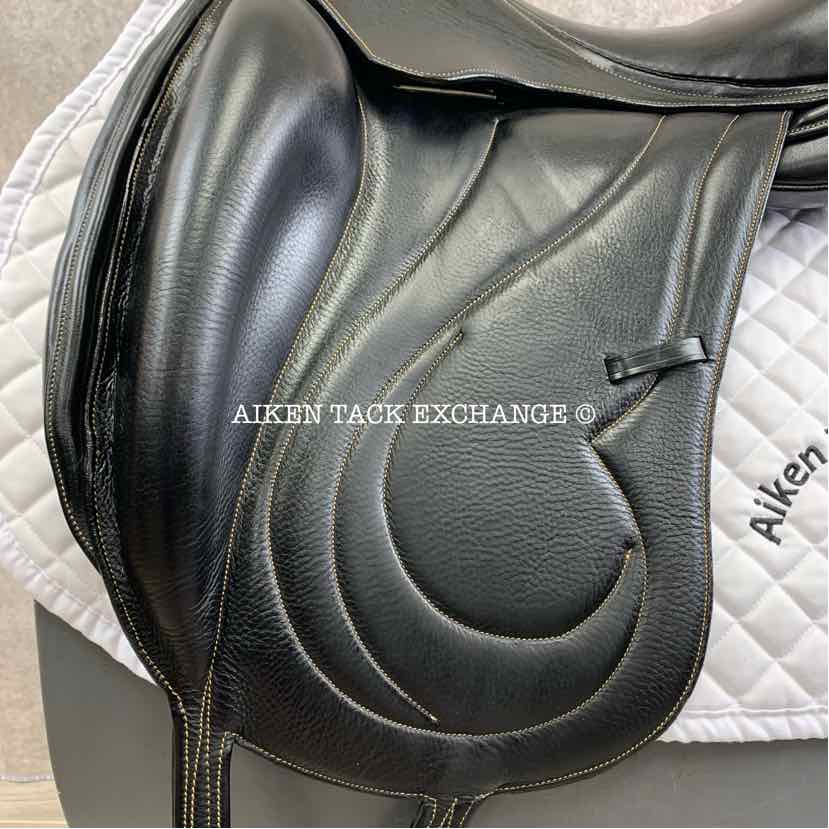 **SOLD** 2015 GMD Germida Ratomka Piaffe Monoflap Dressage Saddle, 16.5" Seat, Wide Tree, Foam Panels