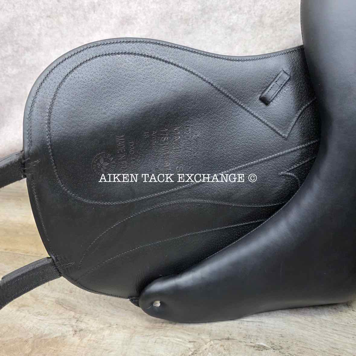 2017 Devoucoux Makila S Monoflap Dressage Saddle, 18" Seat, 1A Flap, M/MW Tree, D3D Panels, Full Buffalo Leather