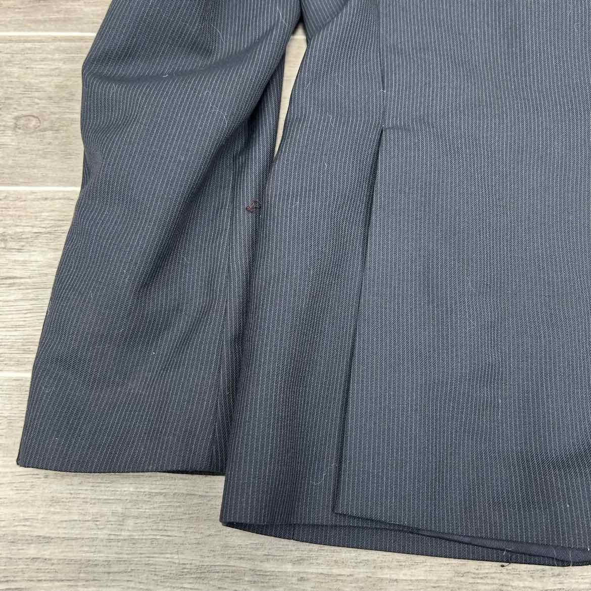 Tri-Umph Show Coat, Size 18 L