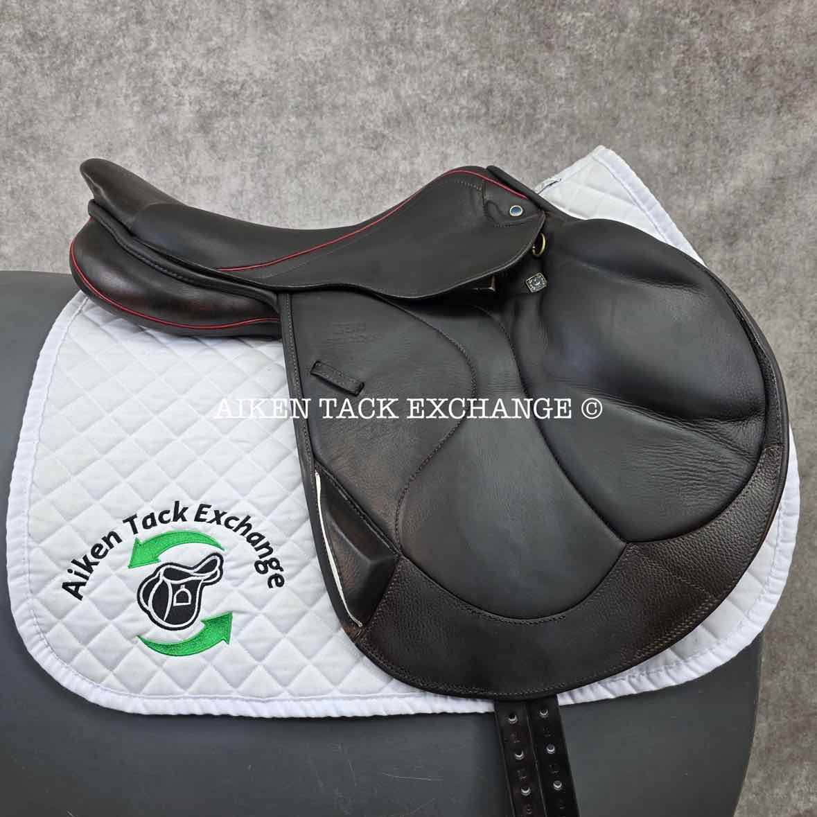 **SOLD** 2017 Stubben Zaria Optimum Deluxe Monoflap Jump Saddle, 17.5" Seat, 29cm - Medium, Wool Flocked Panels