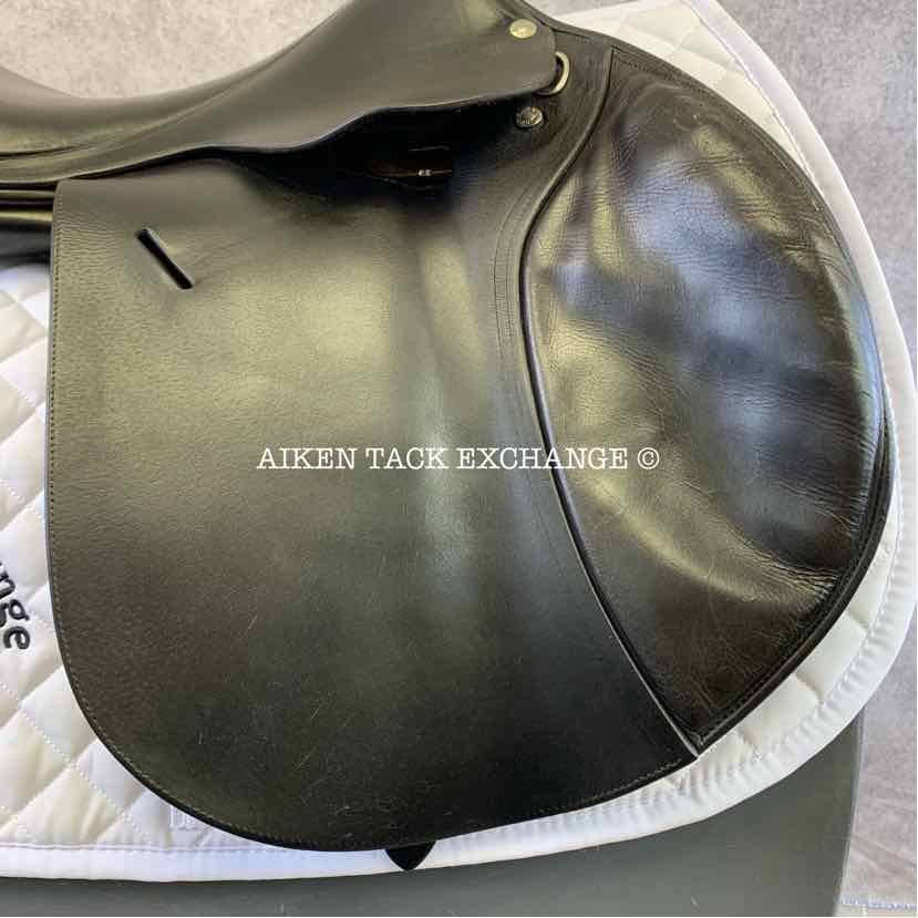 2004 Butet L-Seat (Semi Deep) Close Contact Jump Saddle, 18" Seat, 2.25 Flap, Medium Tree, Foam Panels