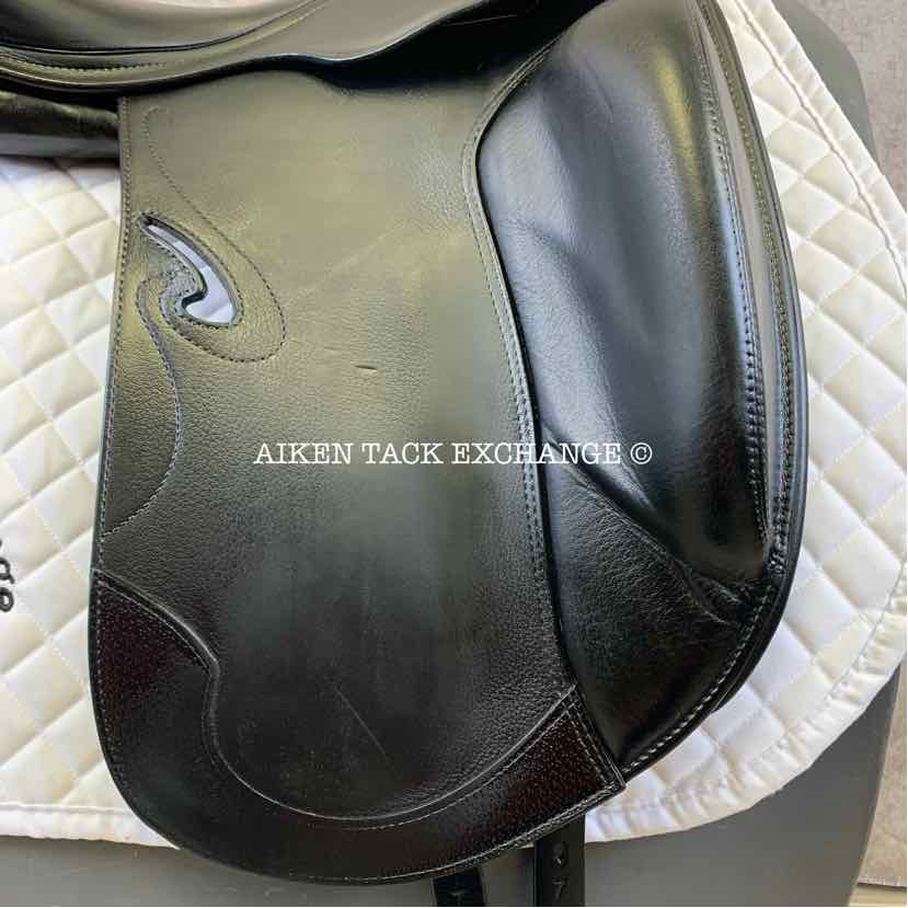 2017 Prestige Passion K Monoflap Dressage Saddle, 17" Seat, 33 Tree - M/MW, Wool Flocked Panels