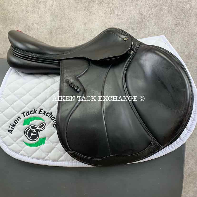 **SOLD** 2018 Equipe Synergy Special Close Contact Jump Saddle, 17.5" Seat, Forward Flap, Medium Wide Tree, Foam Panels