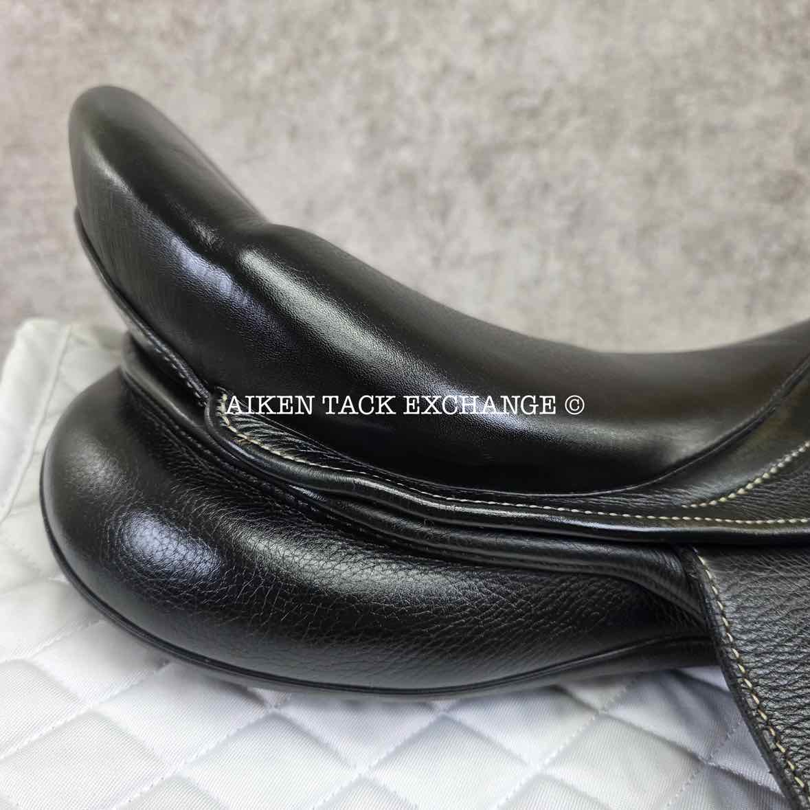 2015 Stubben Genesis Deluxe CL NT Dressage Saddle, 17.5" Seat with Biomex, 28cm Tree - Medium Narrow, Wool Flocked Panels
