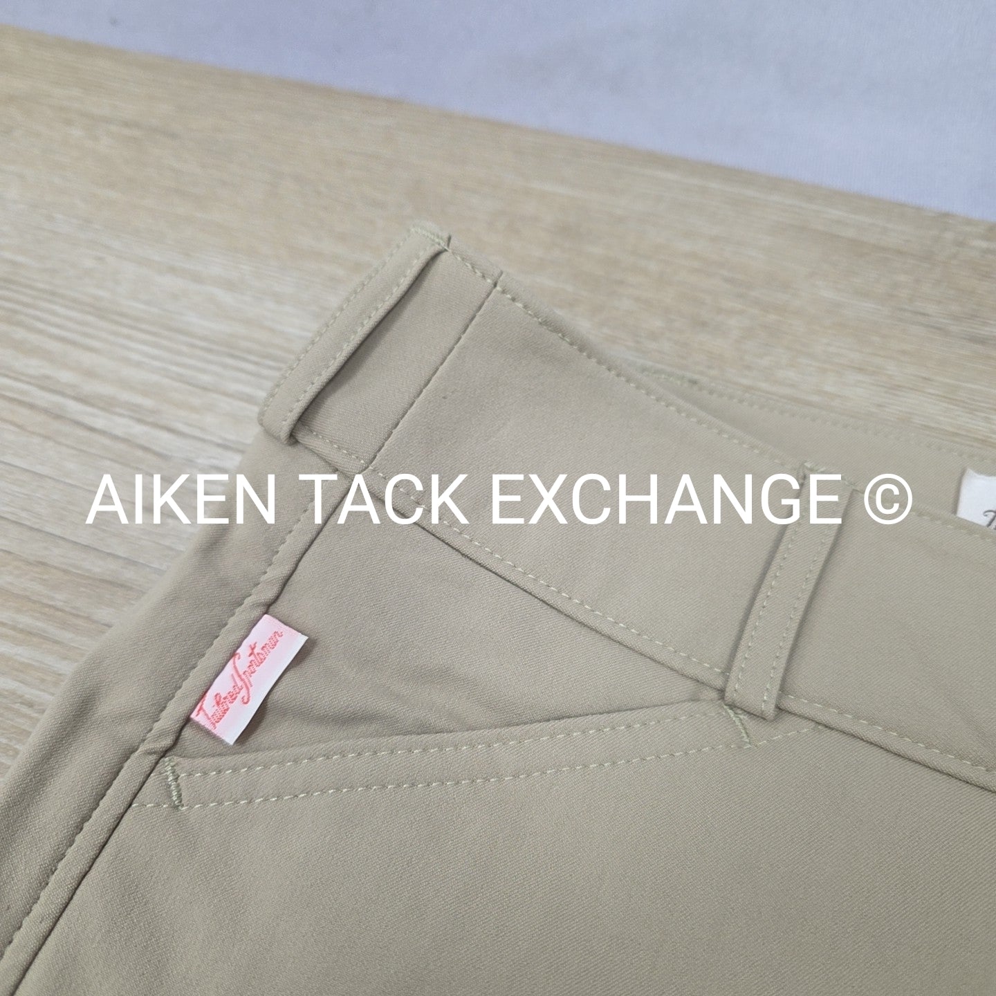 Tailored Sportsman Trophy Hunter Knee Patch Breeches, Size 28 L