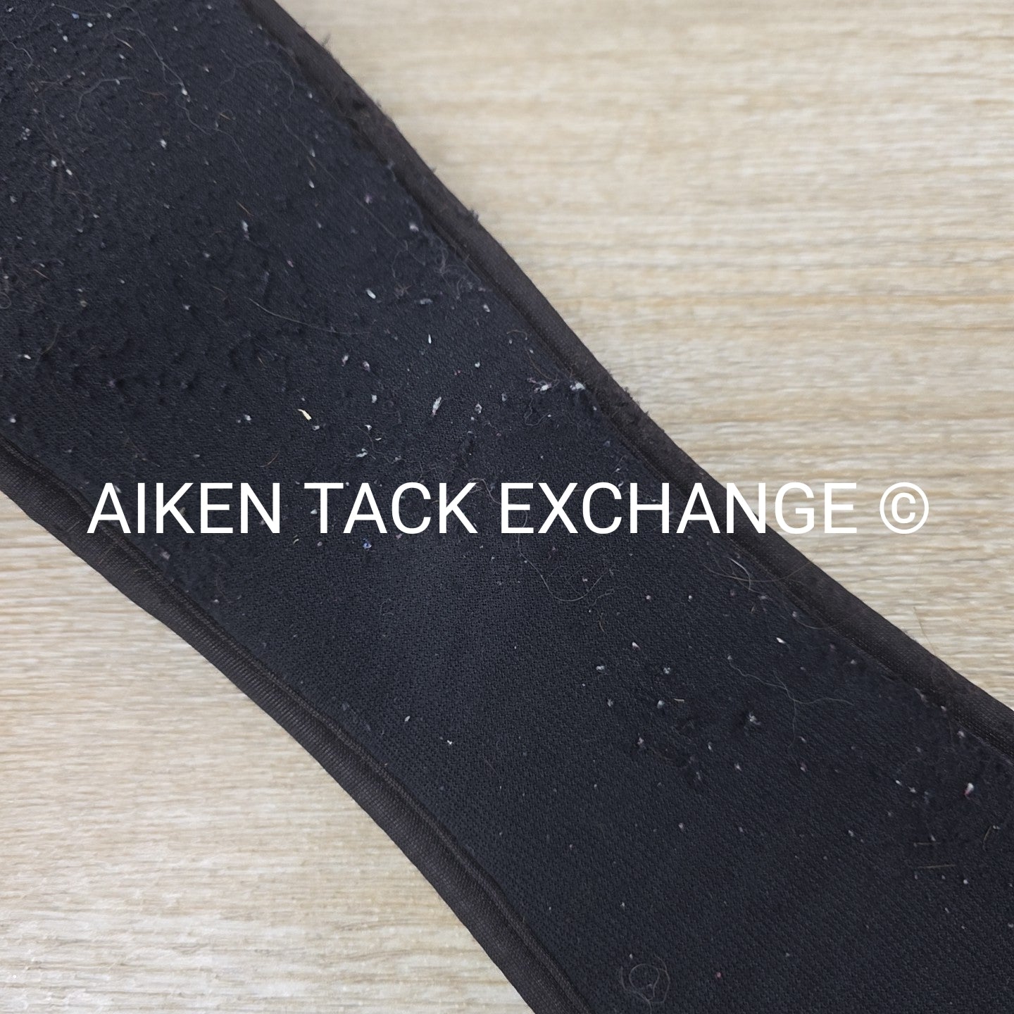 Lettia Memory Foam Clik Dressage Girth, Black, 28"