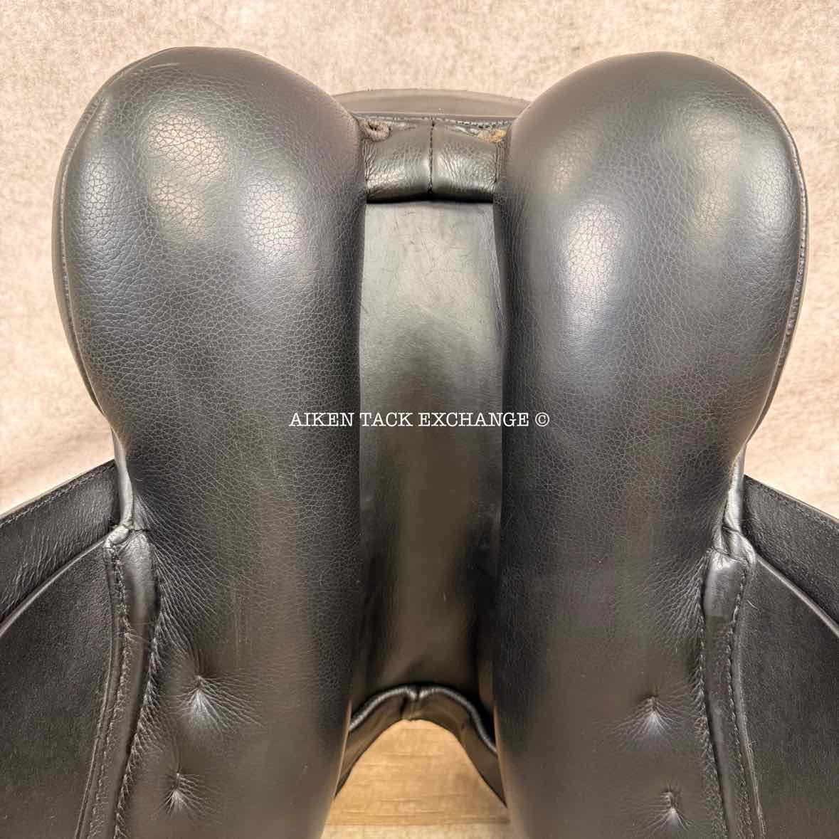 **SOLD** JRD Monoflap Dressage Saddle, 18" Seat, Short Flap, XW Tree, Wool Flocked Panels