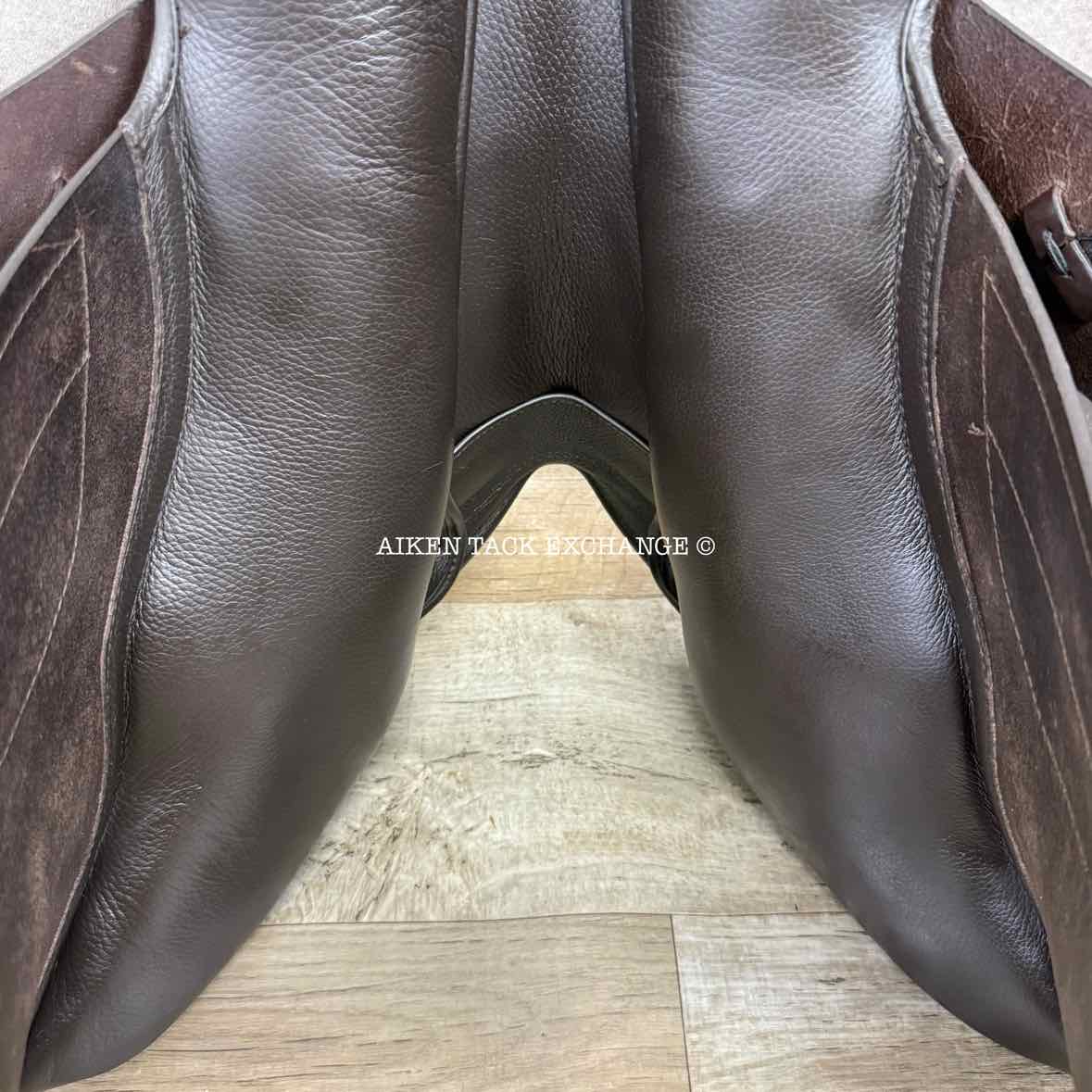 Kent & Masters S-Series MJJ Jump Saddle, 17.5" Seat, Adjustable Tree - Changeable Gullet, Wool Flocked Panels