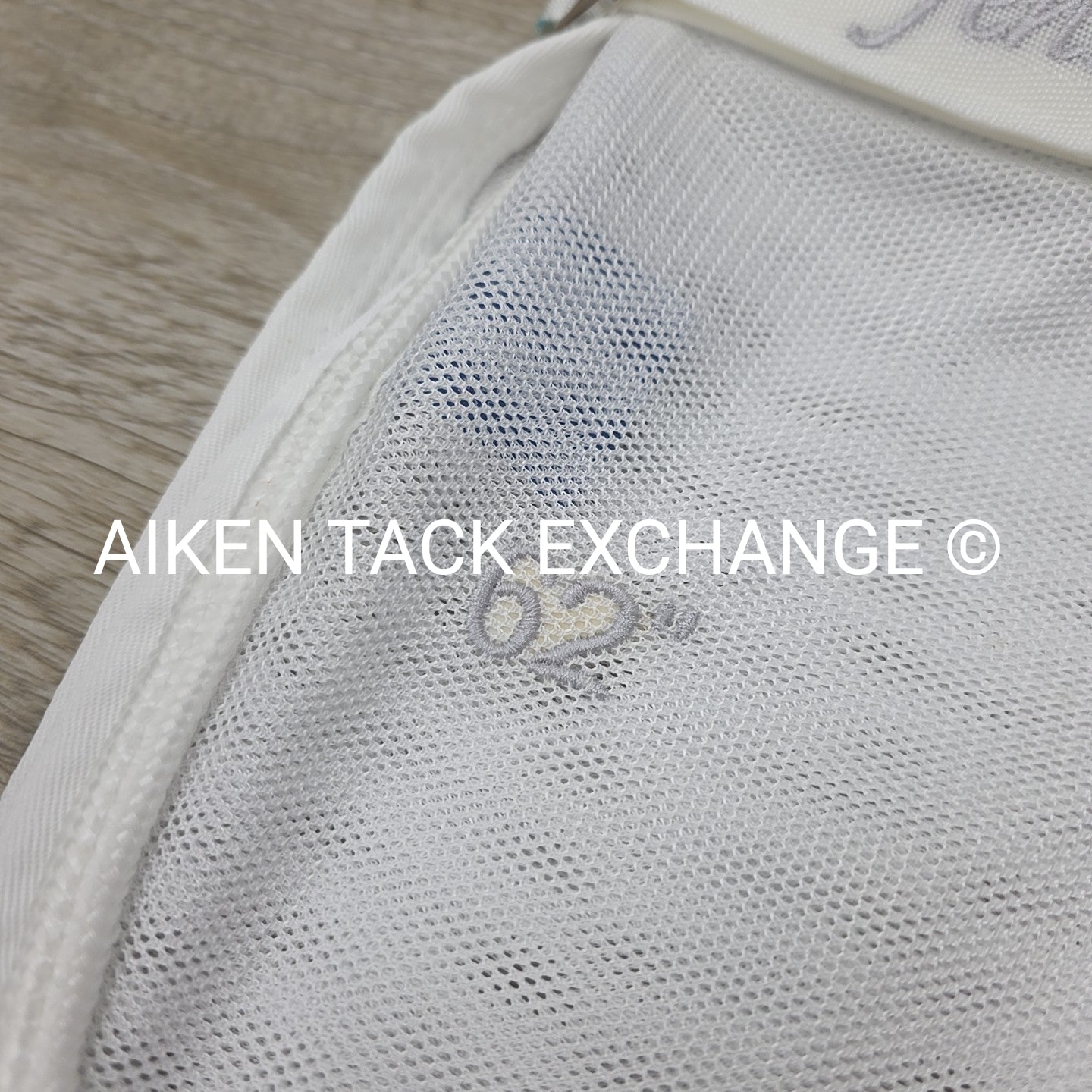 Fenwick Equestrian BodyGuard Mesh Cooler, White (has some marks) 62"