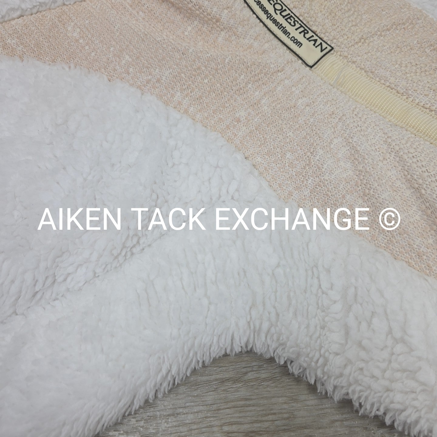 Success Equestrian Deluxe Hunter Pad, Size Medium (16" x 16.5")