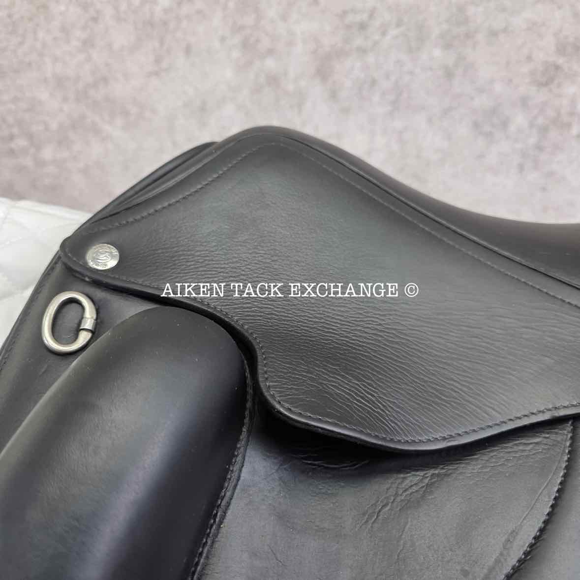 2018 Forestier Aachen Monoflap Dressage Saddle, 17" Seat, 1 Flap, MW/W Tree, PRO Panels, Full Buffalo Leather