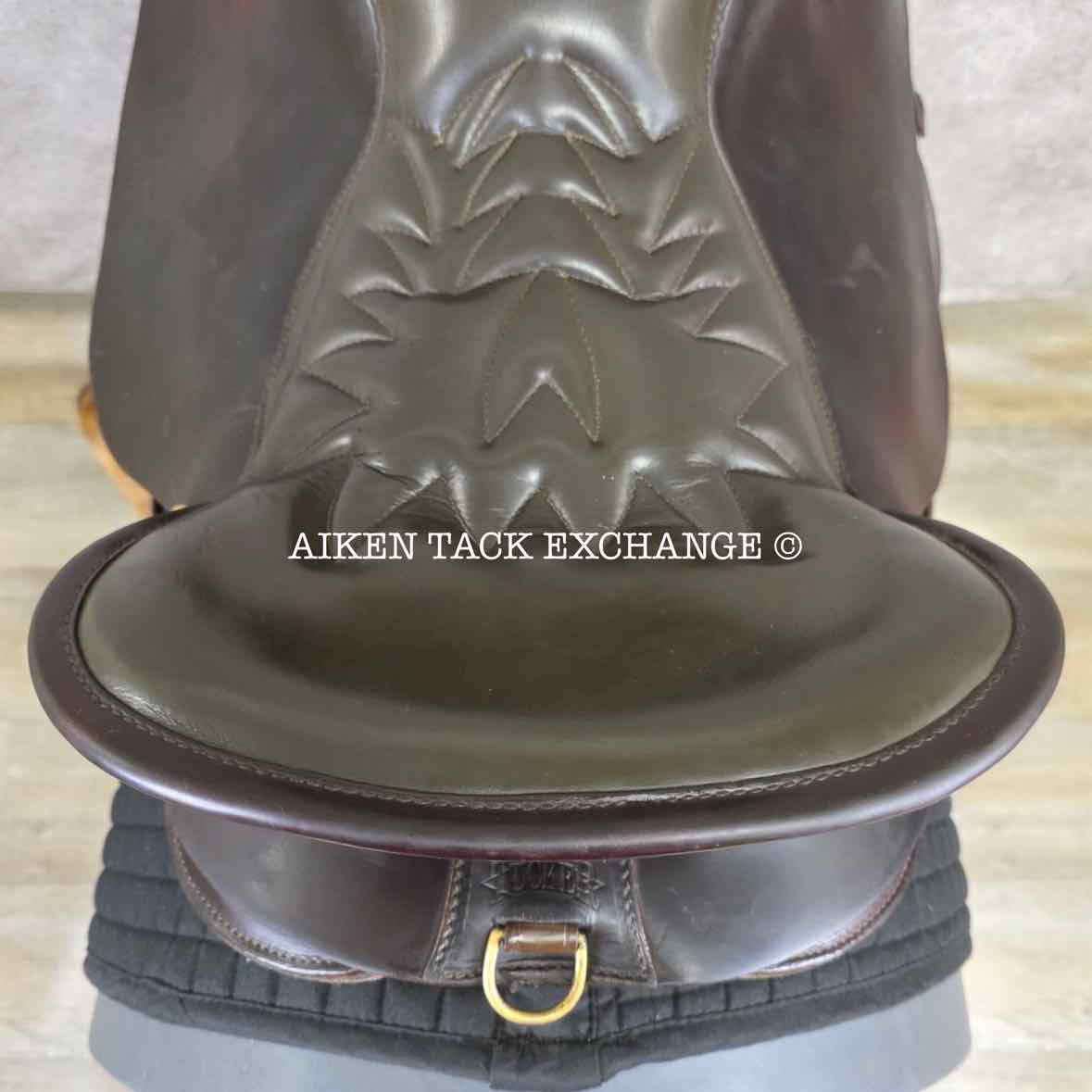 2002 Tucker 159 Endurance Trail Saddle, 16.5" Seat, Medium Tree - Semi QH Bars