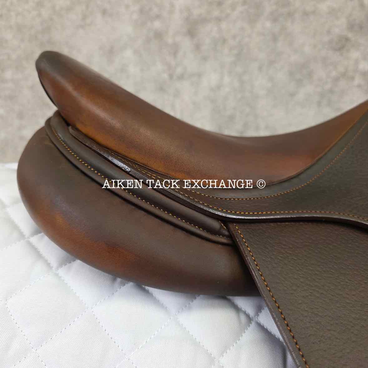2019 Bruno Delgrange Nino Close Contact Jump Saddle, 15.5" Seat, 1A Flap, M/MW Tree, Foam Panels