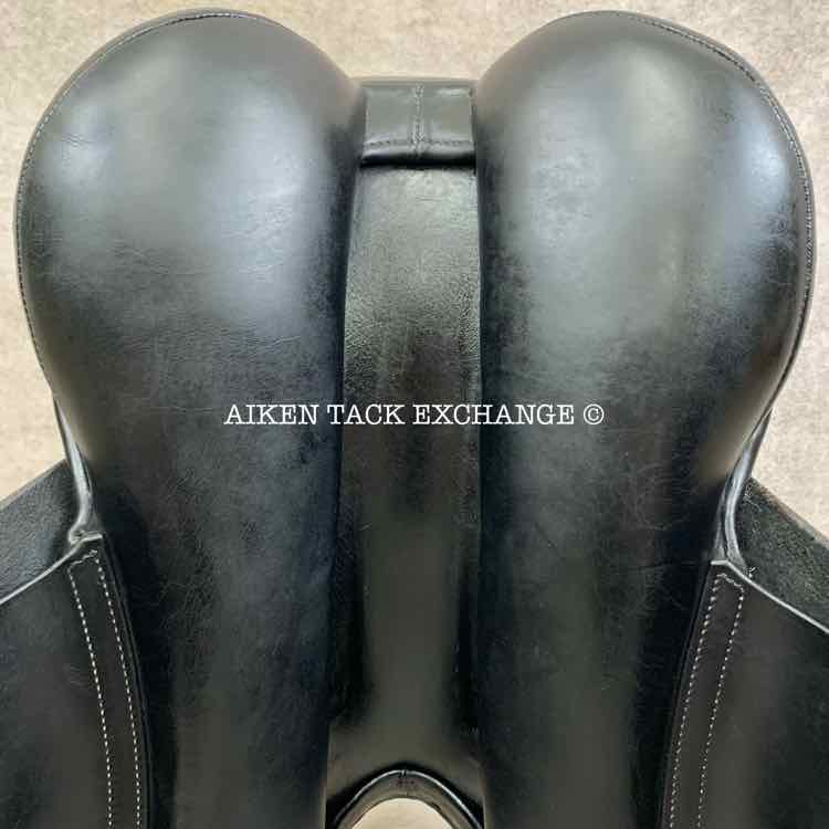 North Star Dressage Saddle, 17" Seat, Medium Wide Tree, Wool Flocked Panels, Buffalo Leather