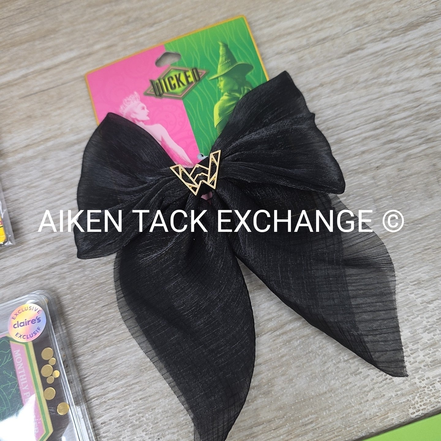 Claire's Wicked Bundle: Shaker Planner, Pin Badges, Choker Set, Hair Clip