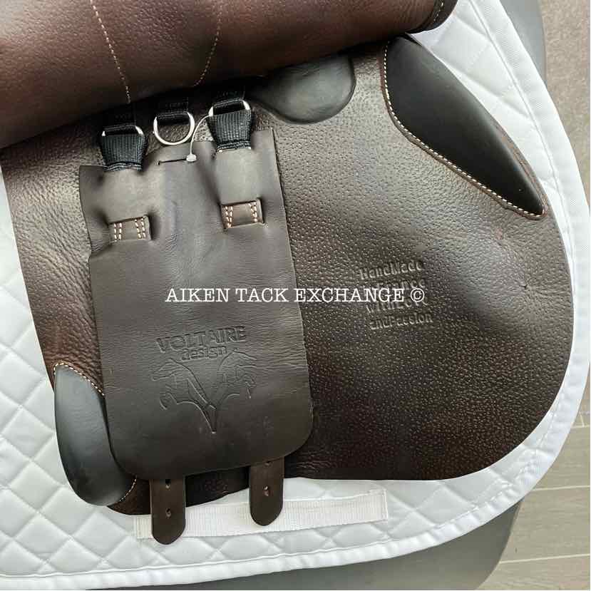 2022 Voltaire Stuttgart Close Contact Jump Saddle, 17.5" Seat, 3AA Flap, Medium Wide Tree, PRO Panels, Full Buffalo Leather