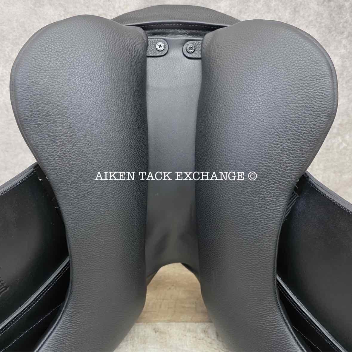 2025 Custom Saddlery Wolfgang Constanze 2 Monoflap Dressage Saddle, 17.5" Seat, Adjustable Tree, Wool Flocked Panels