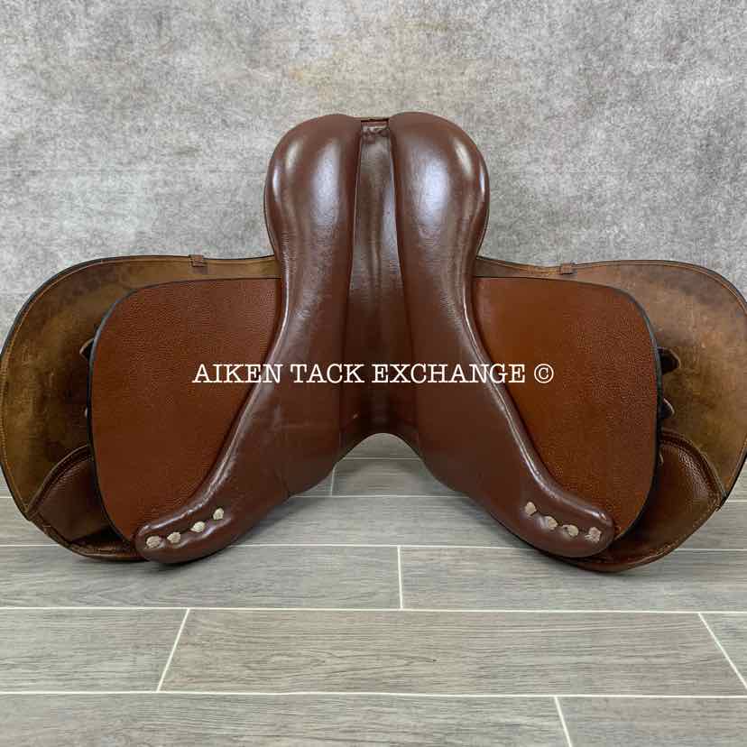 Regency Close Contact Jump Saddle, 17.5" Seat, Medium Wide Tree, Foam Panels