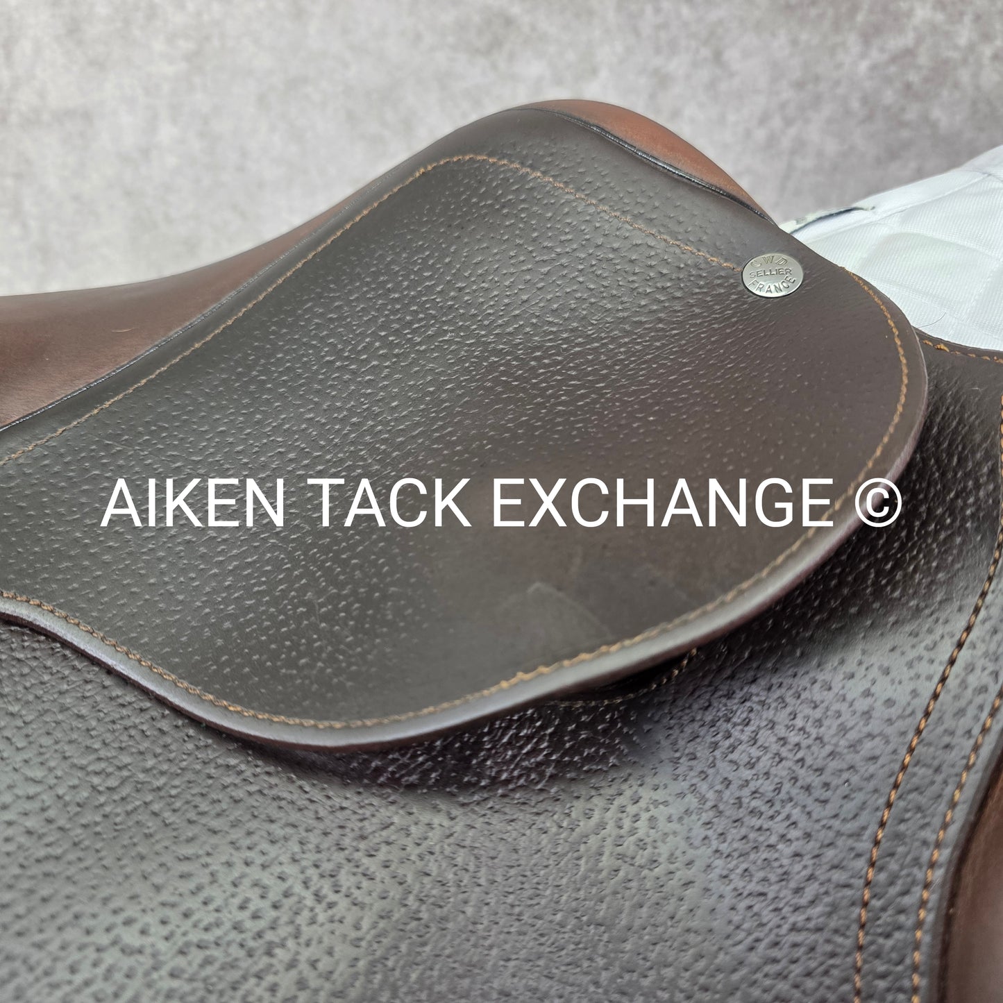 **SOLD** 2012 CWD SE02 Close Contact Jump Saddle, 16.5" Seat, 2L Flap, Medium Tree, Foam Panels