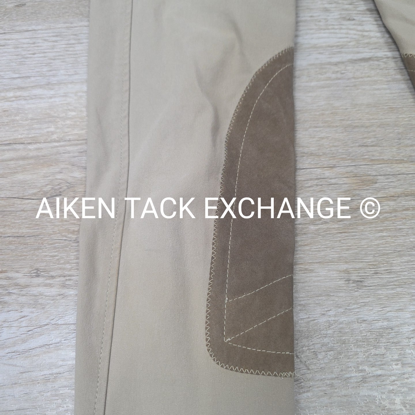 Tailored Sportsman Trophy Hunter Knee Patch Breeches, Size 14 R