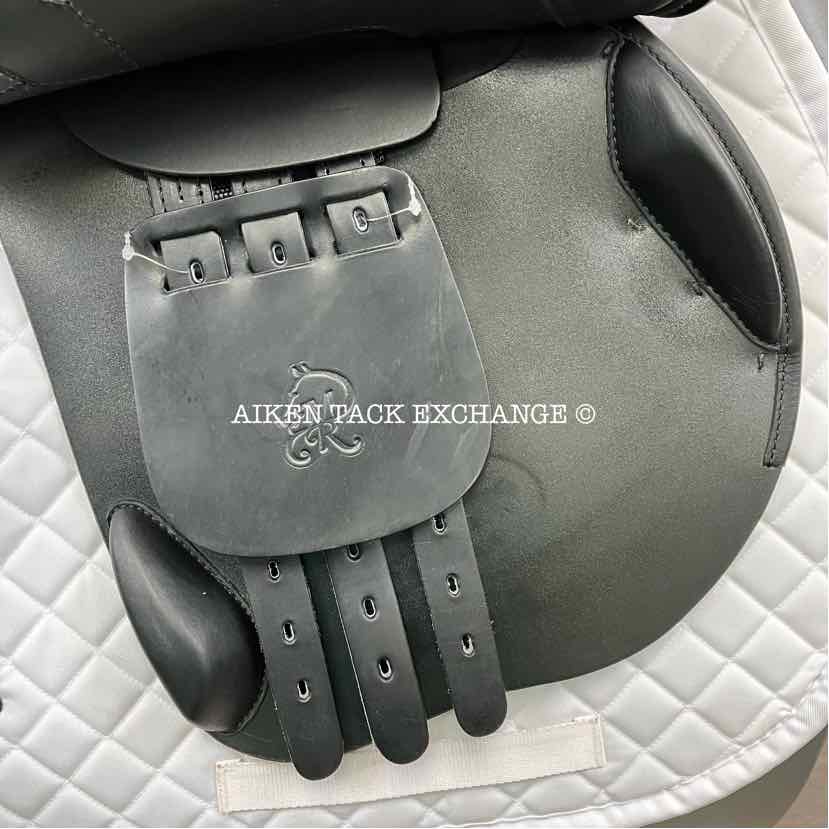 2023 MacRider Grand Prix Pro Jump Saddle, 17" Seat, Medium Wide Tree, Wool Flocked Panels